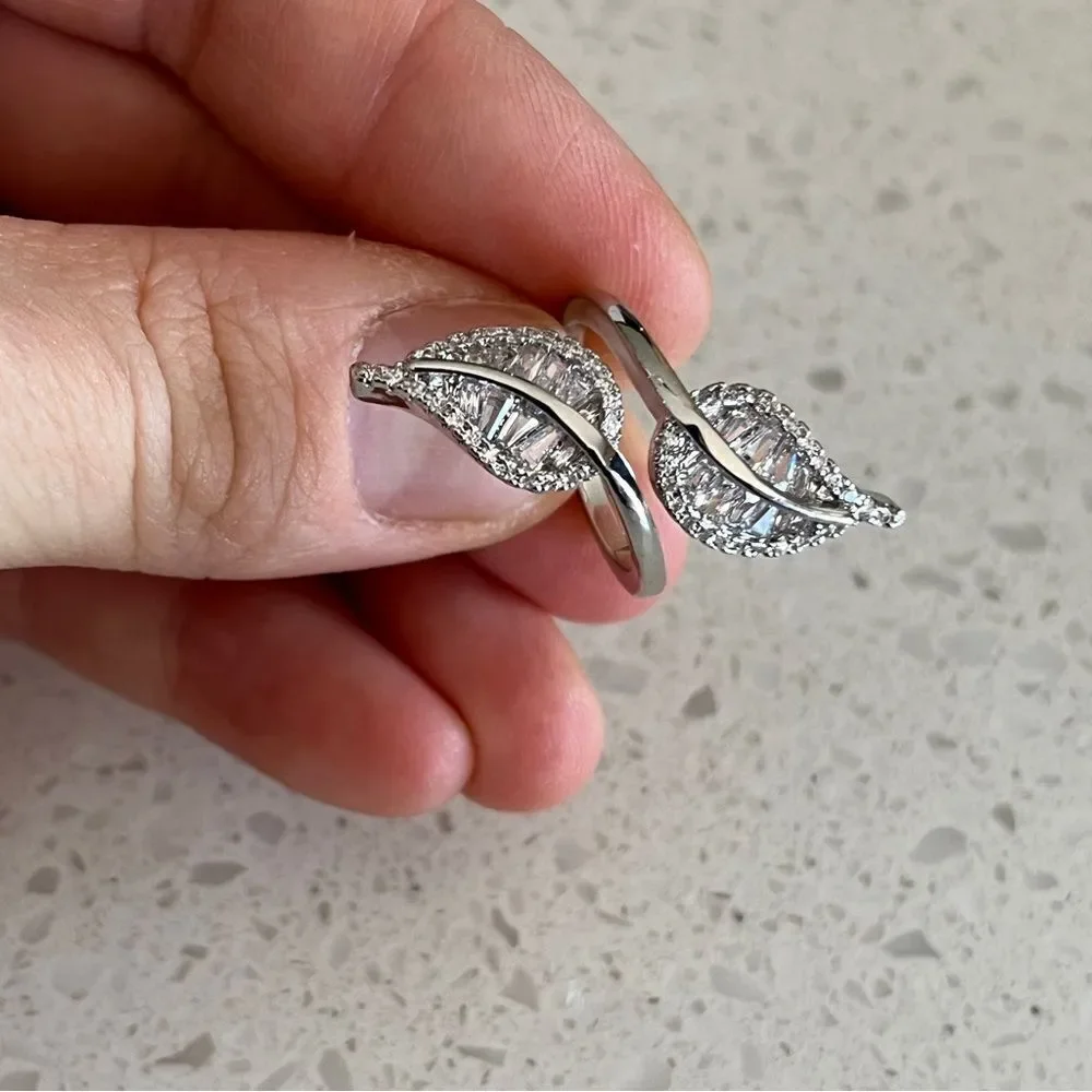Cubic Zirconia Leaf Shaped‎ Open Ring